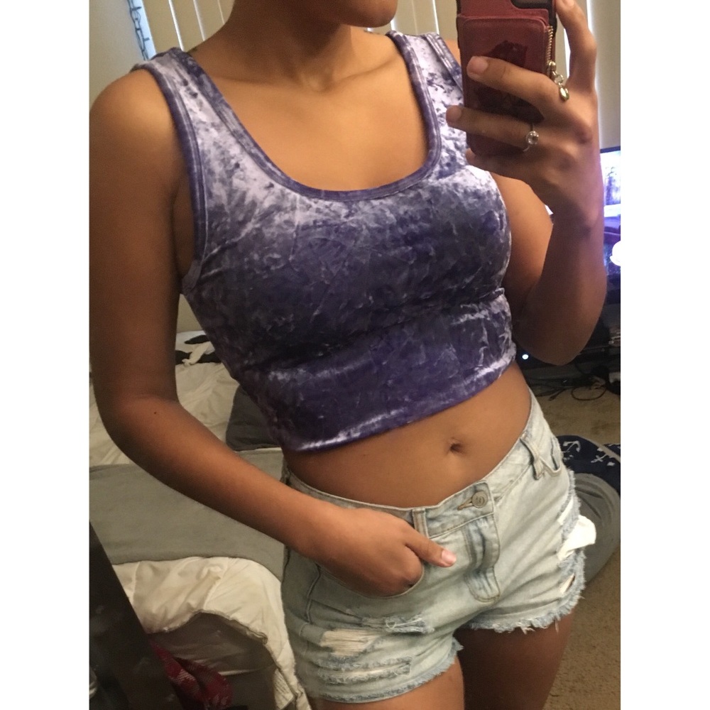 🌟FOREVER 21 VELVET CROP TANK SIZE M🛍